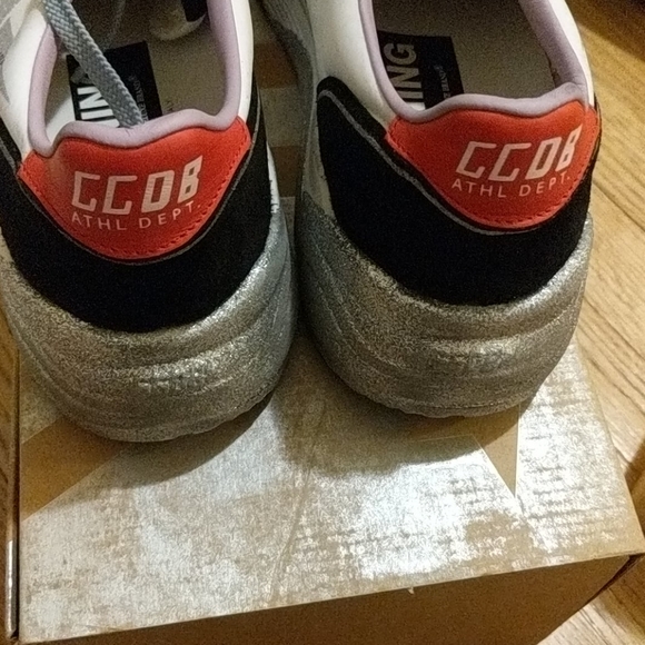 Golden goose glittered sole running sneaker - Picture 2 of 5